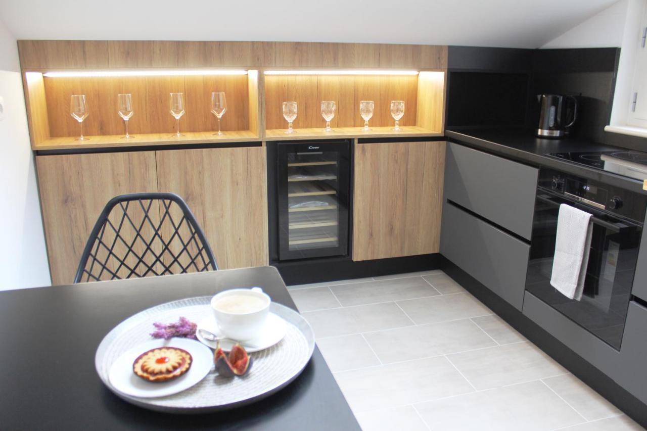 Apartamento Day&night Luxury Apartment, 2 Bedrooms, Terrace, Jacuzzi Outdoor, Parking Trieste